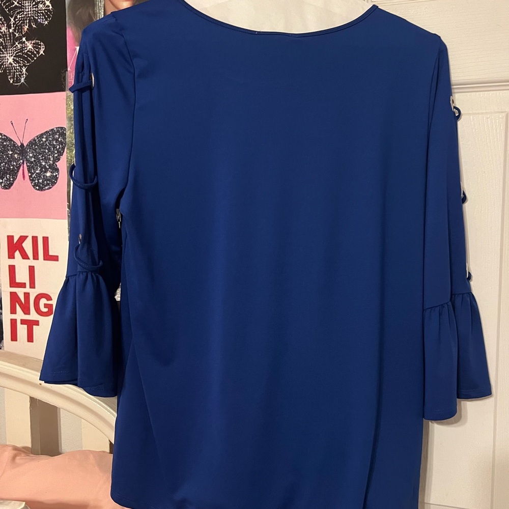Blue Top - Picture 4 of 7